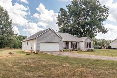 Tiny photo for 229 Seven Oaks Drive, Washington, GA 30673 (MLS # 547534)