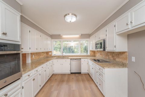 Tiny photo for 3075 Walton Way, Augusta, GA 30909 (MLS # 546194)