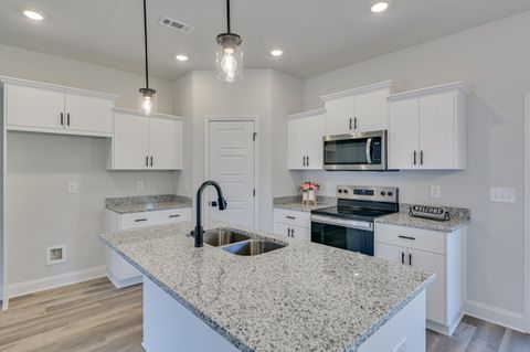 Tiny photo for 828 Sweetgrass Circle, Harlem, GA 30814 (MLS # 552206)