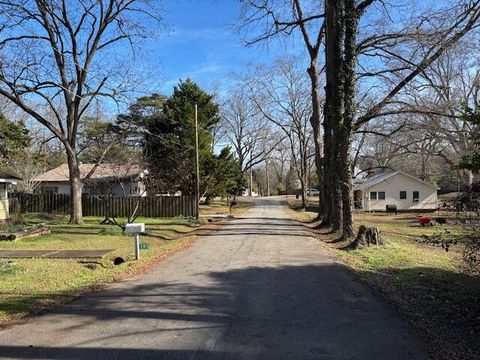 Tiny photo for 205 Elm Street, Washington, GA 30673 (MLS # 551202)