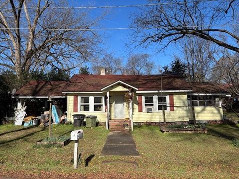 205 Elm Street Washington GA 30673