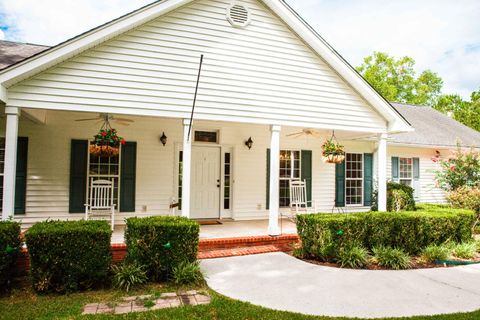 A home in Appling