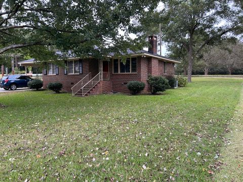 Tiny photo for 829 Berkshire Drive, Washington, GA 30673 (MLS # 548135)