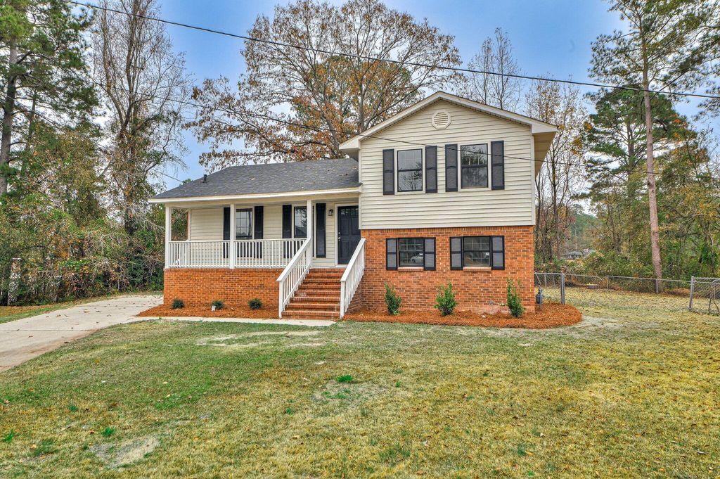 Photo of 2402 Crystal Court Drive, Augusta, GA 30906 (MLS # 549680)