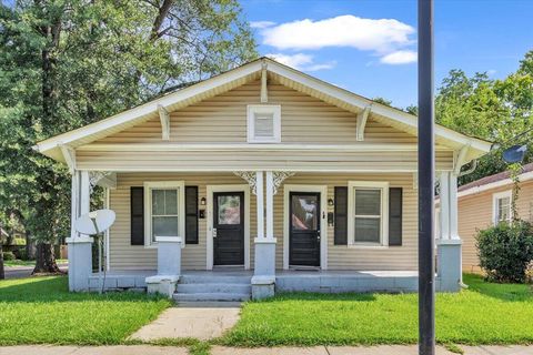 Photo of 107 Ellis Street, Augusta, GA 30901 (MLS # 545132) Photo of 107 Ellis Street, Augusta, GA 30901 (MLS # 545132)