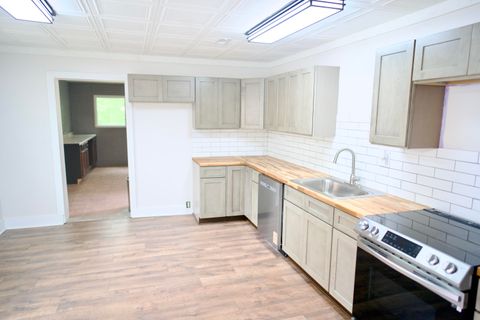 Tiny photo for 85 JOHN Street, Williston, SC 29853 (MLS # 541161)