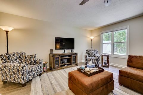 Tiny photo for 136 & 138 Edmunds Cemetery Road, McCormick, SC 29835 (MLS # 543632)