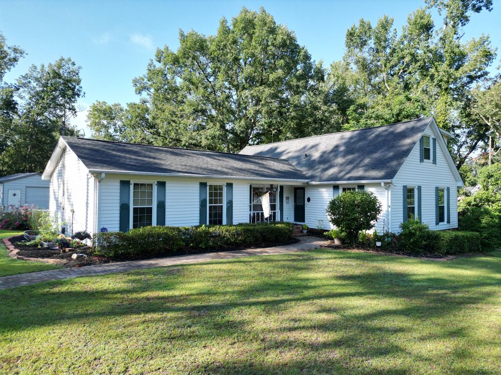 Photo for 2001 Mayfield Drive, North Augusta, SC 29860 (MLS # 544967)