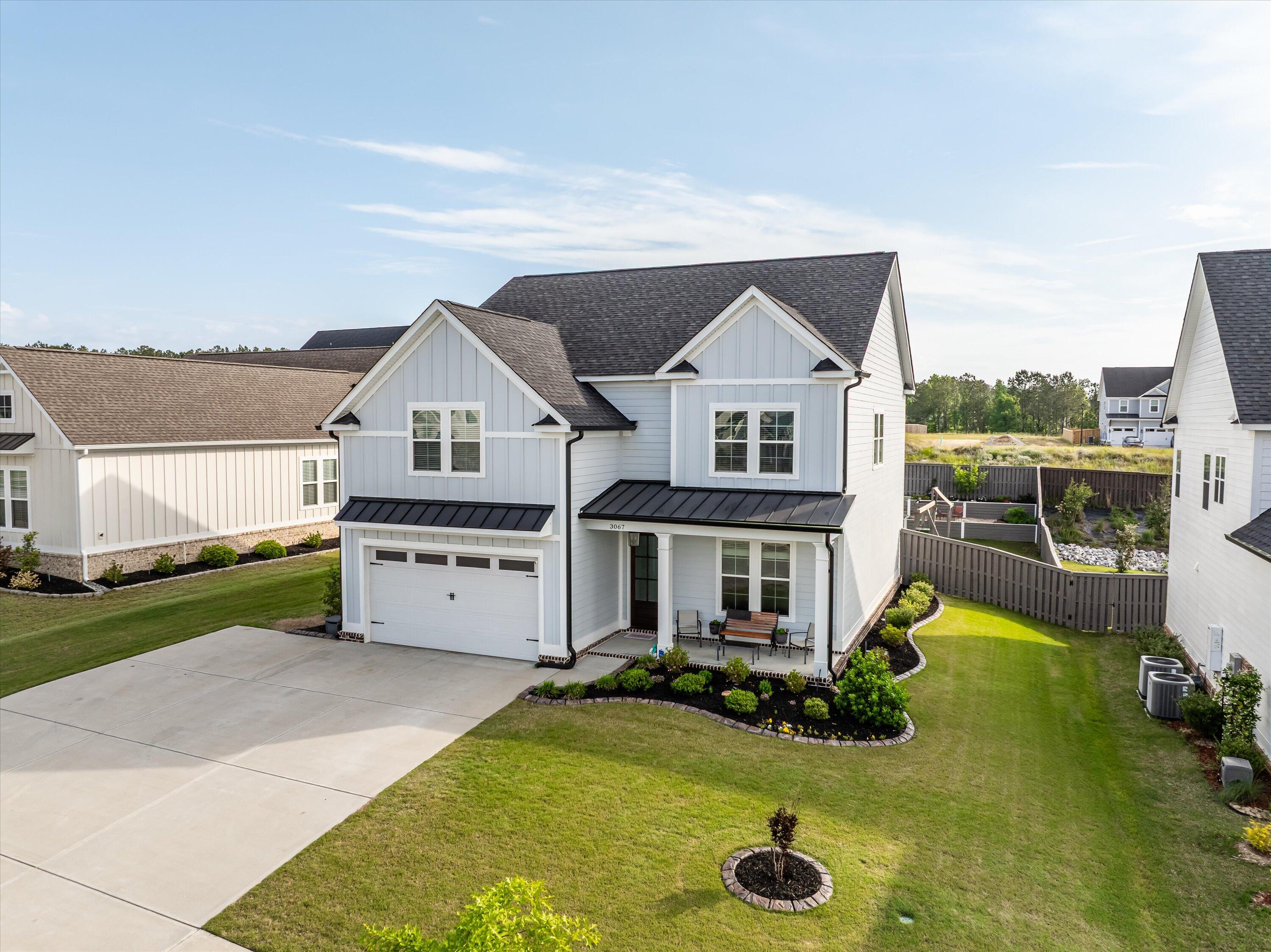 3067 ROSEWOOD Drive