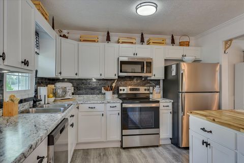 Tiny photo for 2491 Parkway Drive Drive, Augusta, GA 30904 (MLS # 547683)