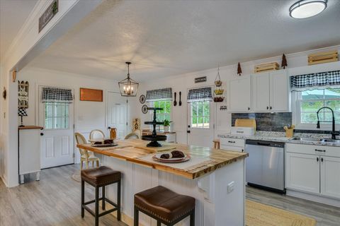 Tiny photo for 2491 Parkway Drive Drive, Augusta, GA 30904 (MLS # 547683)