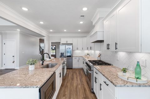 Tiny photo for 422 Woodlawn Street, Evans, GA 30809 (MLS # 547981)