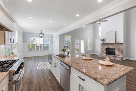 Tiny photo for 422 Woodlawn Street, Evans, GA 30809 (MLS # 547981)