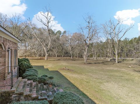 A home in Crawfordville