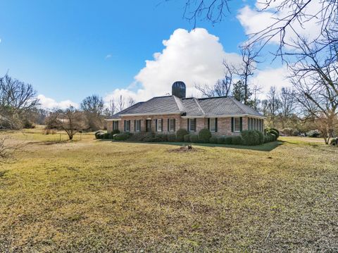 A home in Crawfordville