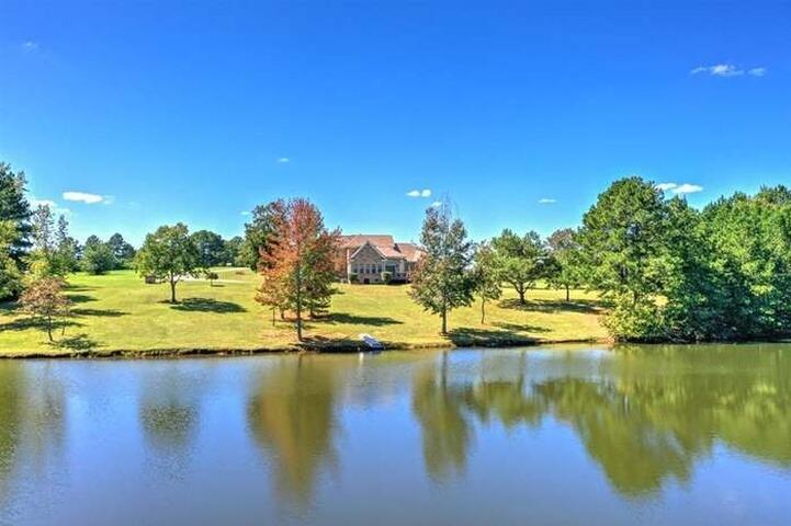 1460 LEATHERSVILLE Road