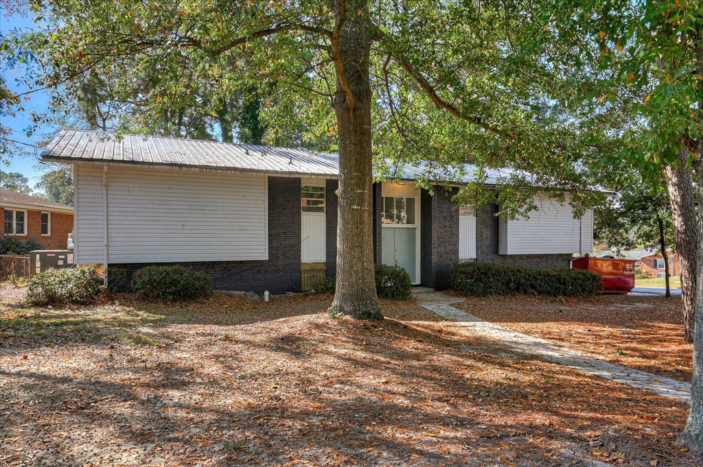 Photo of 2308 Silverdale Road, Augusta, GA 30906 (MLS # 548929)
