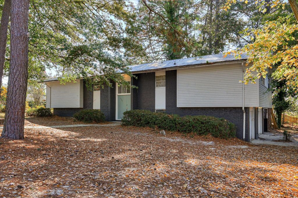 Photo of 2308 Silverdale Road, Augusta, GA 30906 (MLS # 548929)