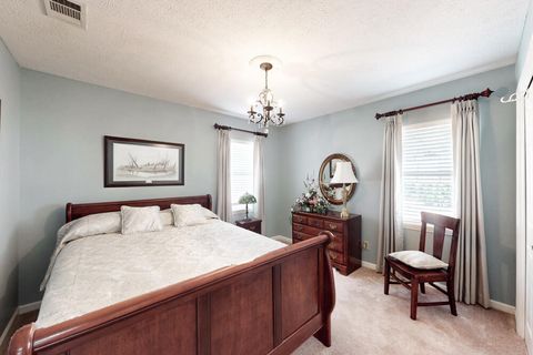 Tiny photo for 11 Woodlawn Court, North Augusta, SC 29841 (MLS # 549482)