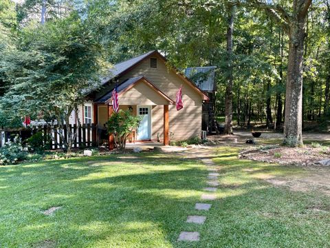 A home in Appling