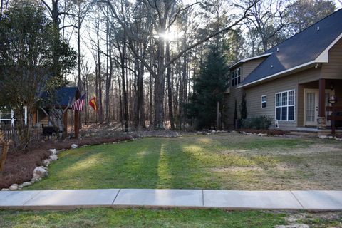 A home in Appling