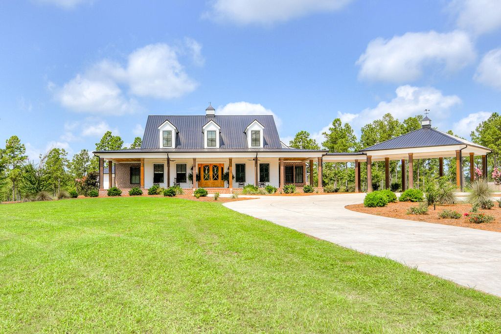 Photo for 162 Lanham Road, Edgefield, SC 29824 (MLS # 545602)