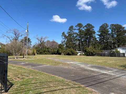 Tiny photo for 39 E Calhoun Street, Wadley, GA 30477 (MLS # 552879)