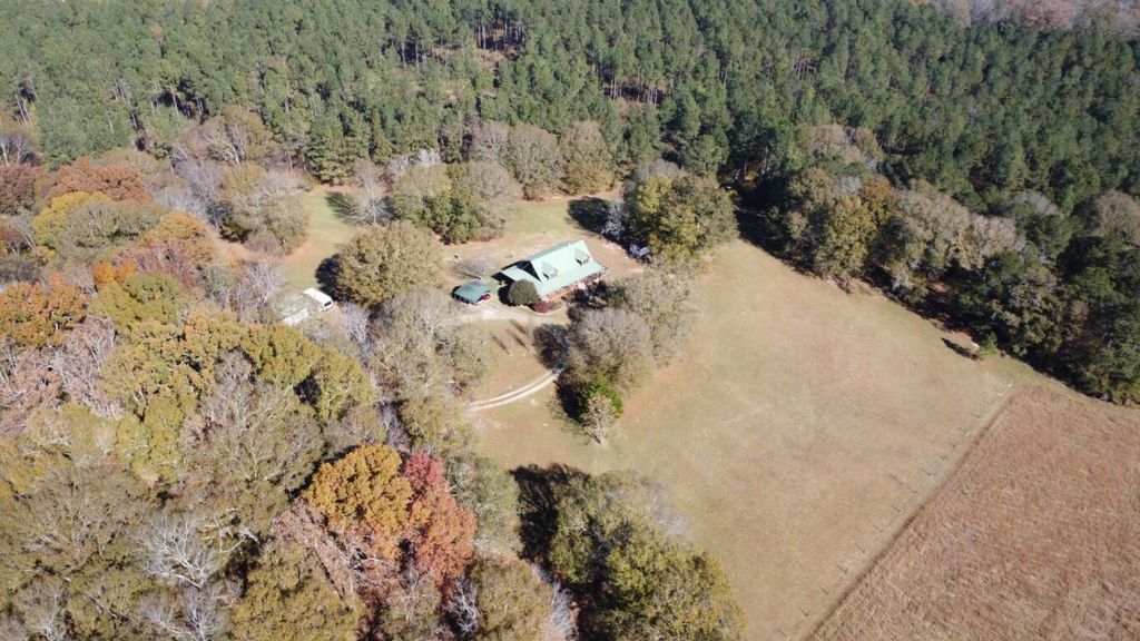 Photo of 1044 Sardis Road, Rayle, GA 30660 (MLS # 549415)