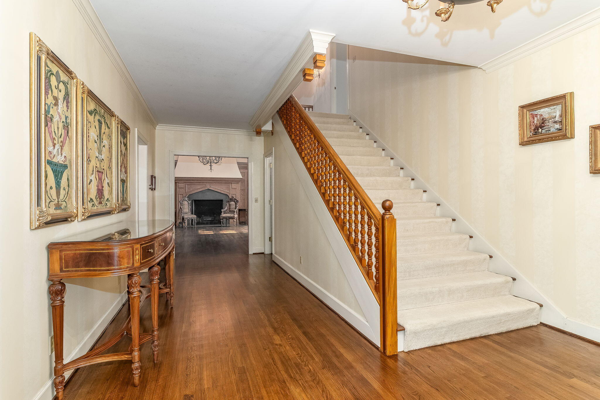 506 Regent Place