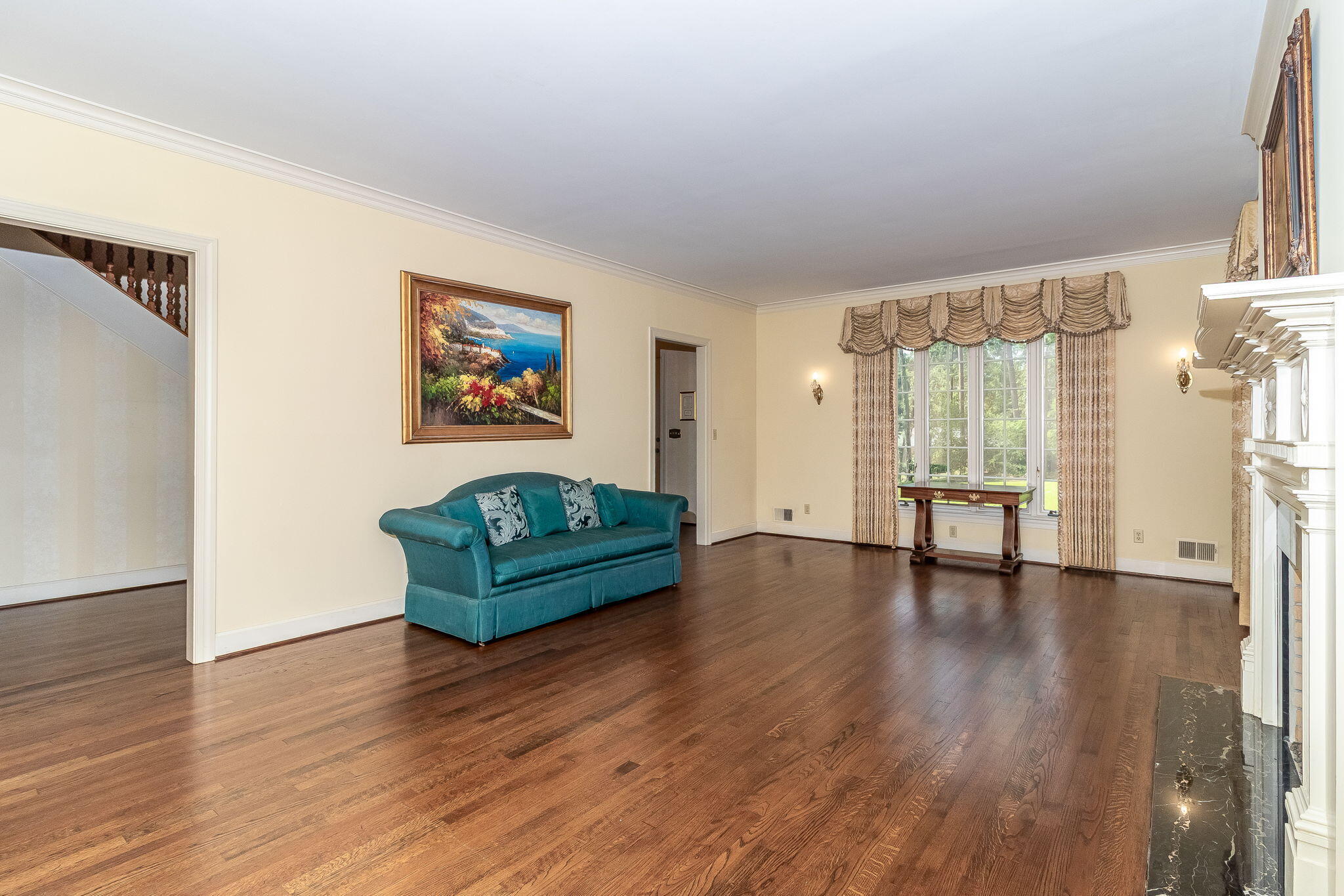 506 Regent Place
