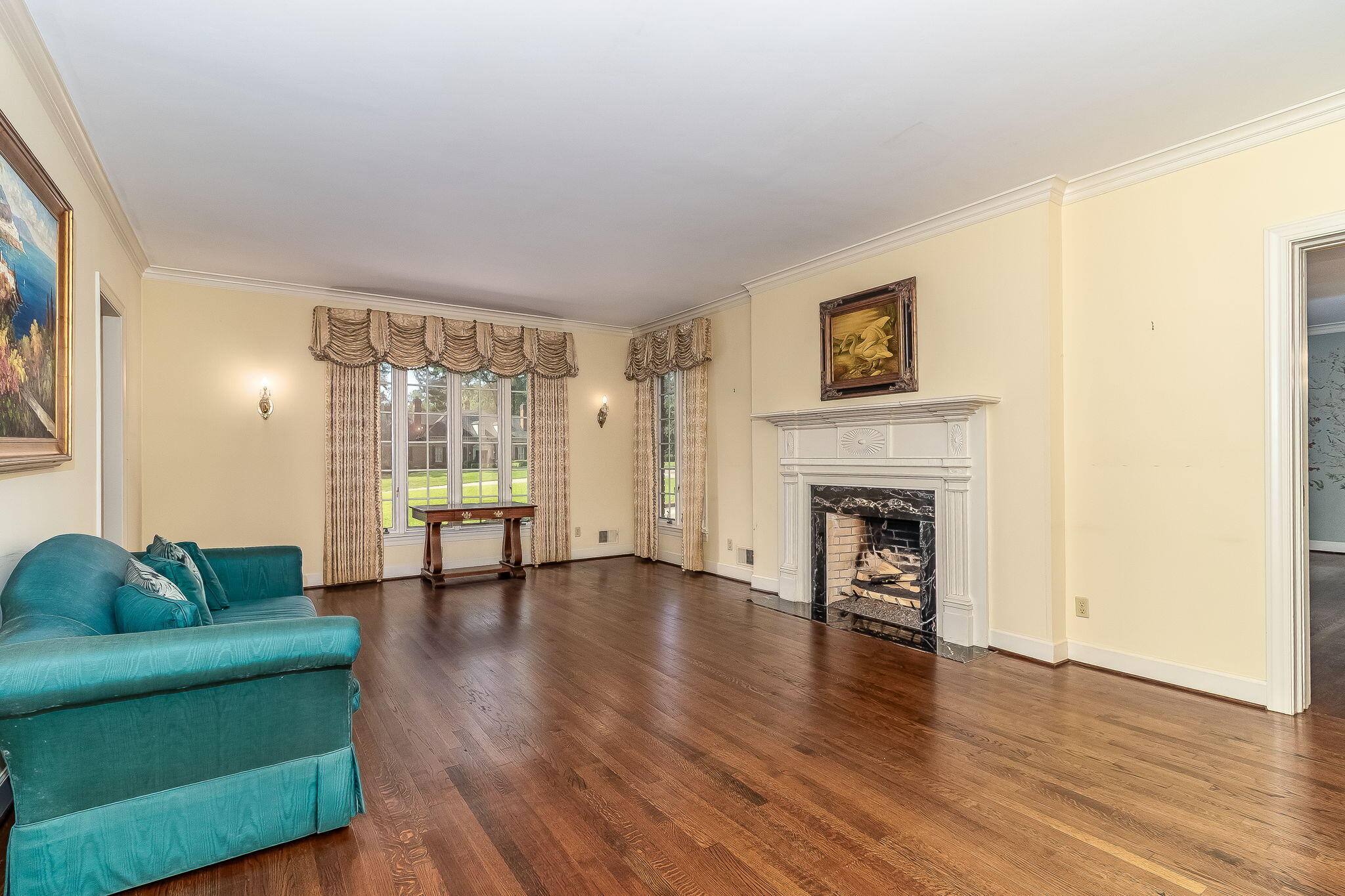 506 Regent Place