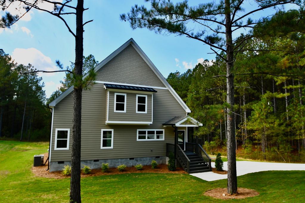 Photo for 1198 Sunset Cove Cv, Tignall, GA 30668 (MLS # 543328)
