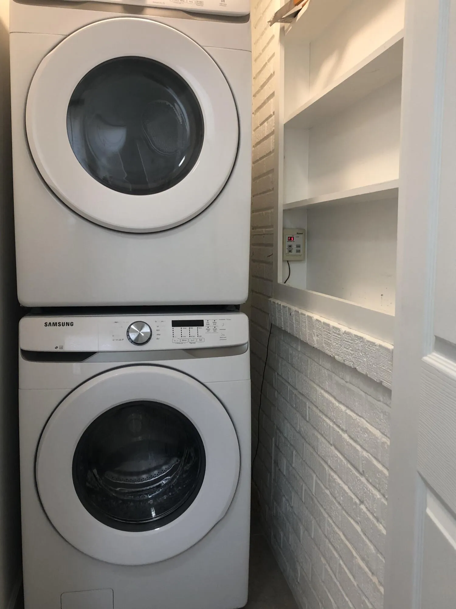 Aiken, South Carolina 29801, United States, 2 Bedrooms Bedrooms, ,2 BathroomsBathrooms,Residential,Active,124924