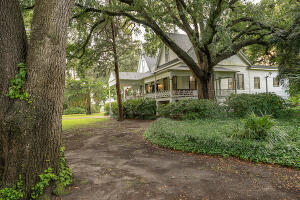1792 APPLETON Road