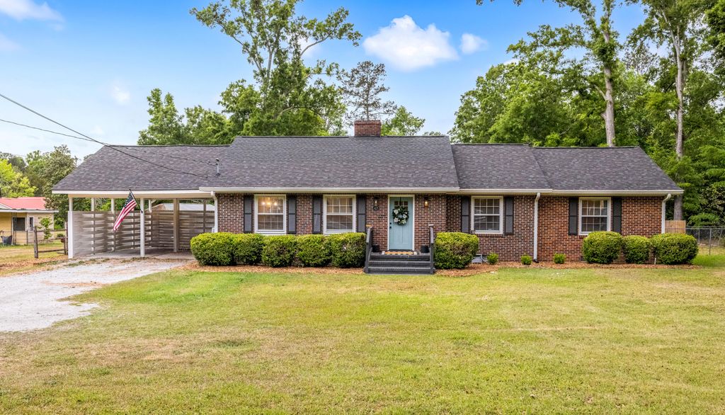 Photo of 421 Dixie Drive, Thomson, GA 30824 (MLS # 555145)