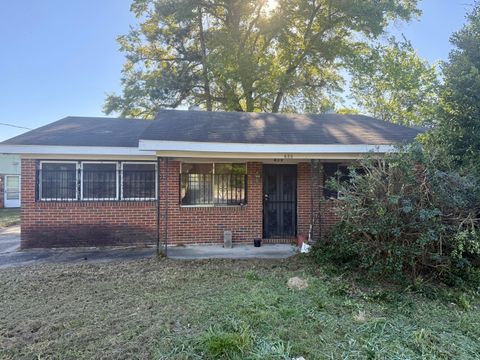 Photo of 301 E View Drive, Augusta, GA 30901 (MLS # 553867)