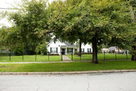 Tiny photo for 855 Academy Avenue, Waynesboro, GA 30830 (MLS # 545851)