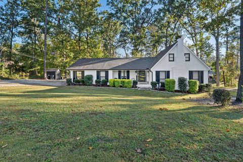 Photo of 1304 Dominica Drive, Augusta, GA 30909 (MLS # 548846)