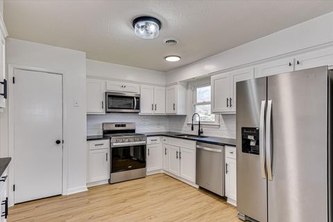 Tiny photo for 1201 Glenwood Drive, Augusta, GA 30904 (MLS # 552789)