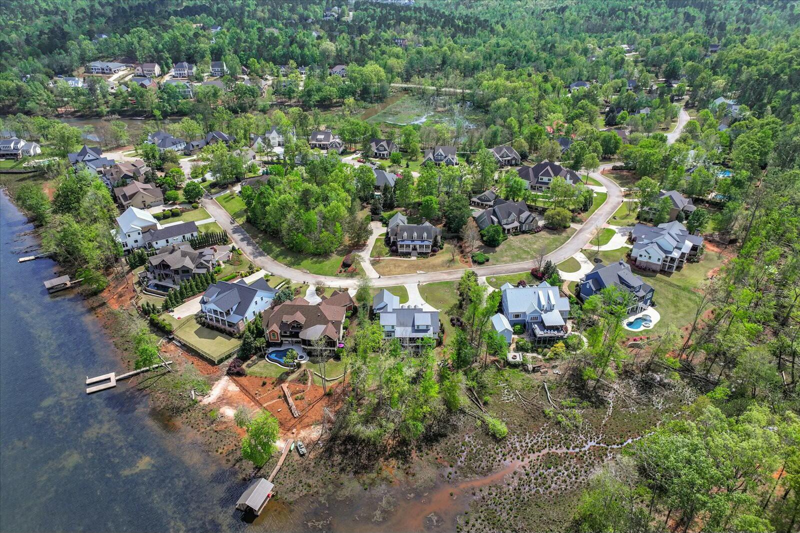 1068 Peninsula Crossing