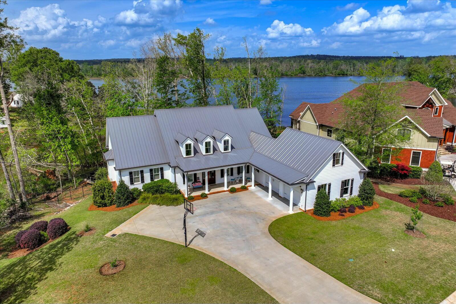 1068 Peninsula Crossing