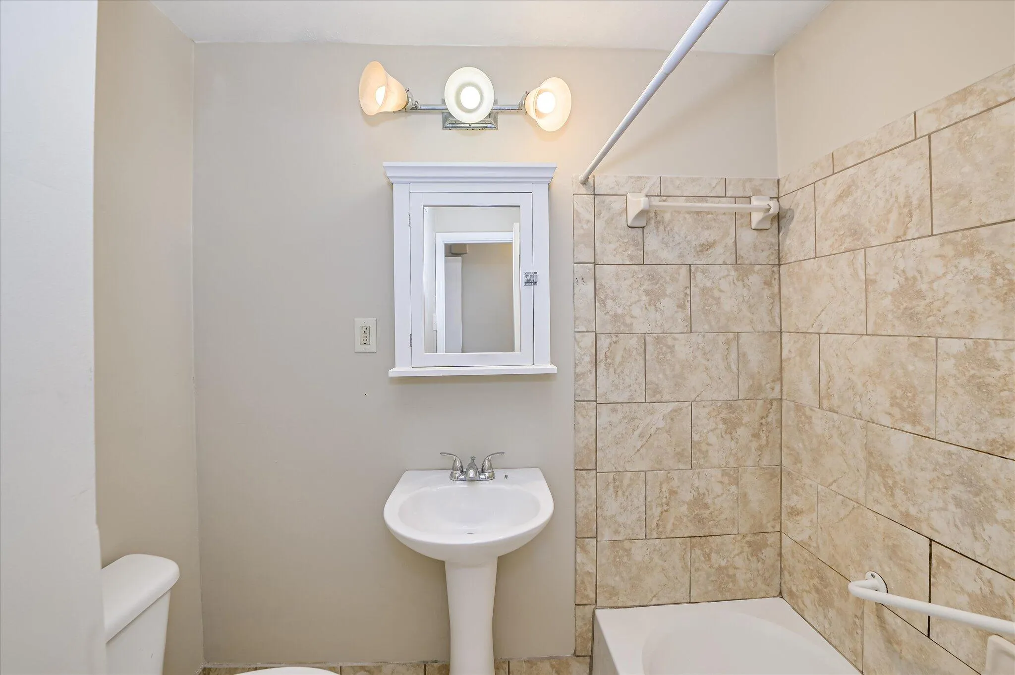 Augusta, Georgia 30901, United States, 4 Bedrooms Bedrooms, ,2 BathroomsBathrooms,Residential,Contingent,247712