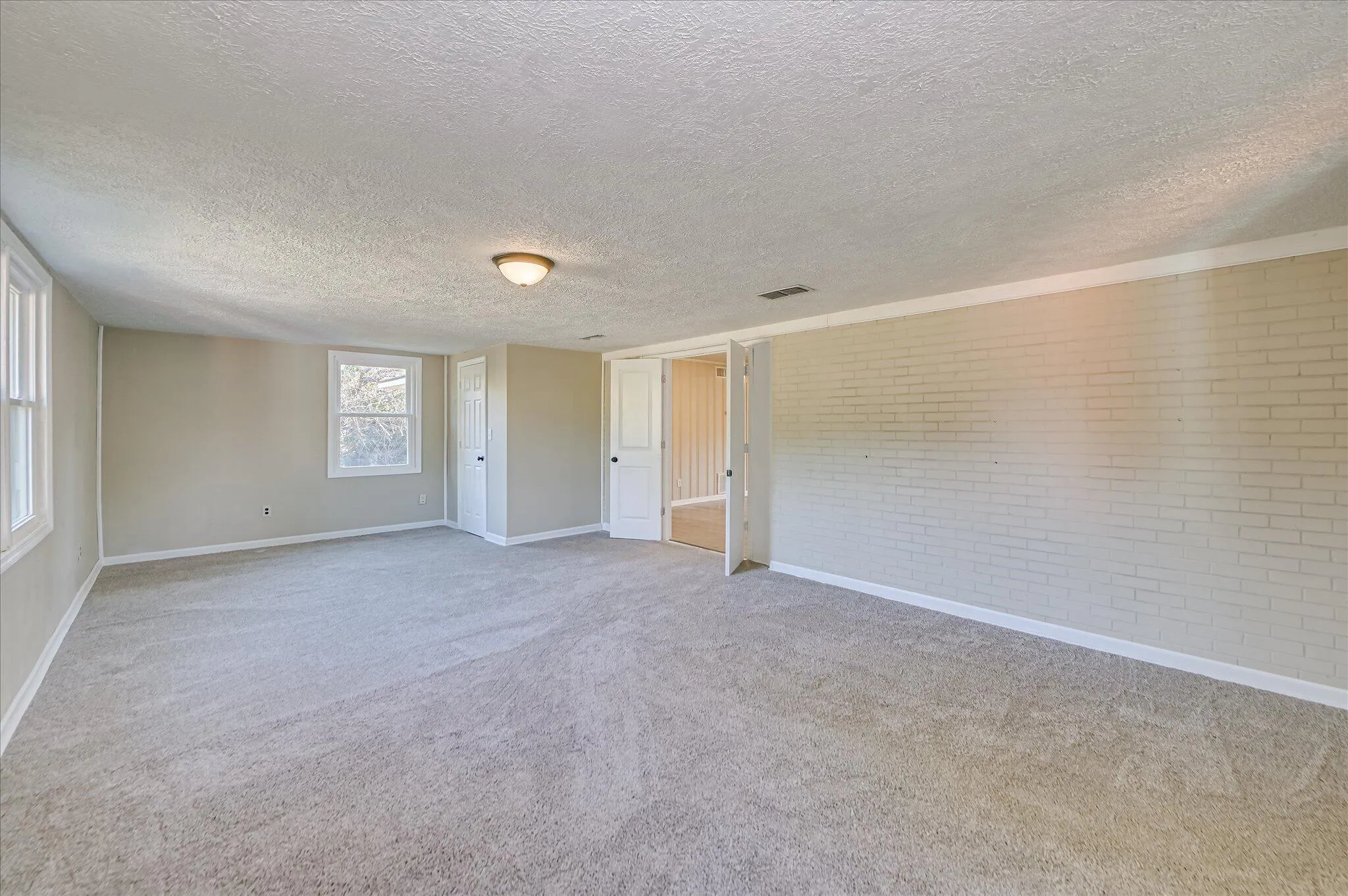 Augusta, Georgia 30901, United States, 4 Bedrooms Bedrooms, ,2 BathroomsBathrooms,Residential,Contingent,247712