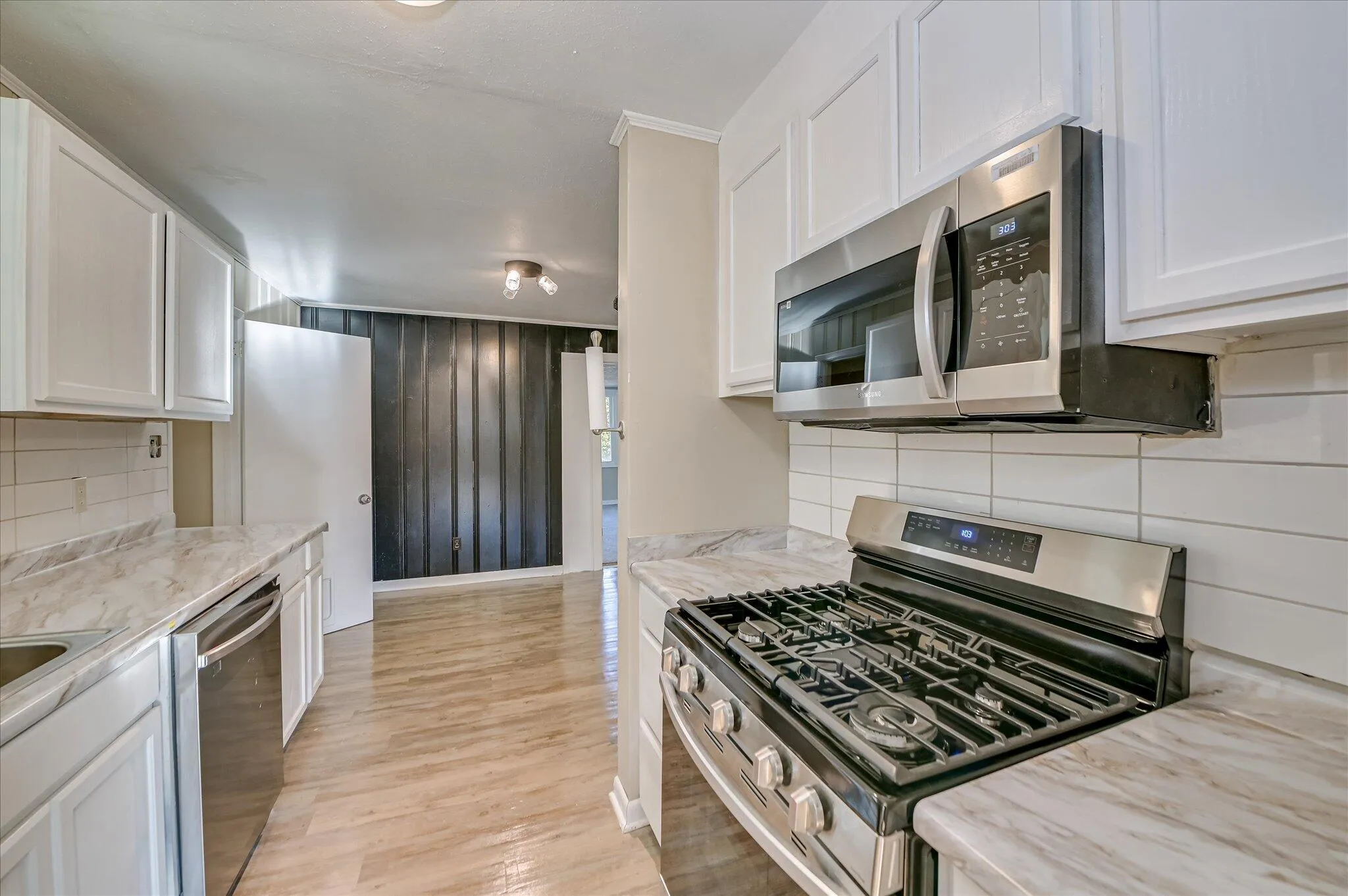 Augusta, Georgia 30901, United States, 4 Bedrooms Bedrooms, ,2 BathroomsBathrooms,Residential,Contingent,247712