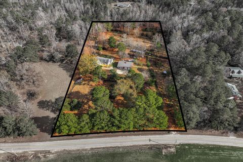 Tiny photo for 411 Georgia Road, Edgefield, SC 29824 (MLS # 549729)