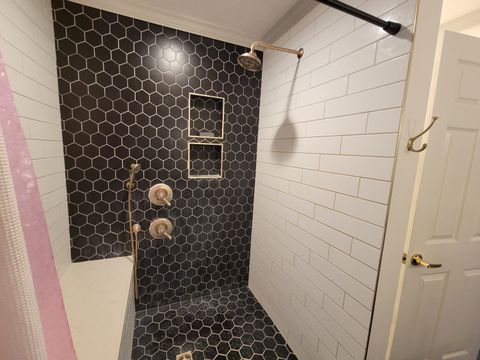 Tiny photo for 411 Georgia Road, Edgefield, SC 29824 (MLS # 549729)