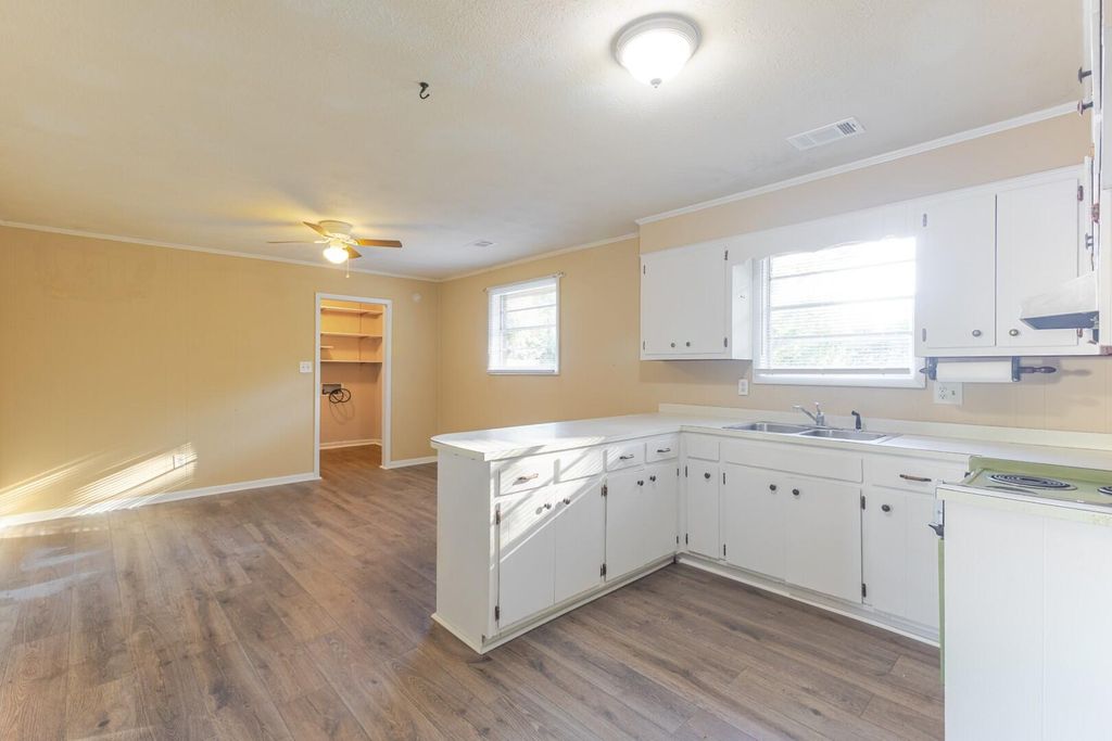 Photo of 402 E Robinson Avenue, Grovetown, GA 30813 (MLS # 548909)