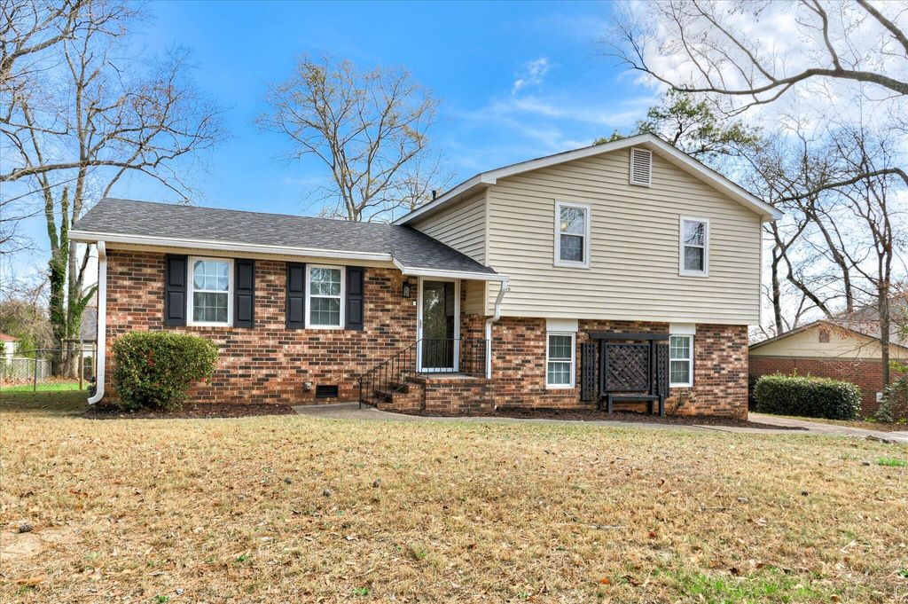 Photo of 140 Oakridge Drive, Martinez, GA 30907 (MLS # 553250)