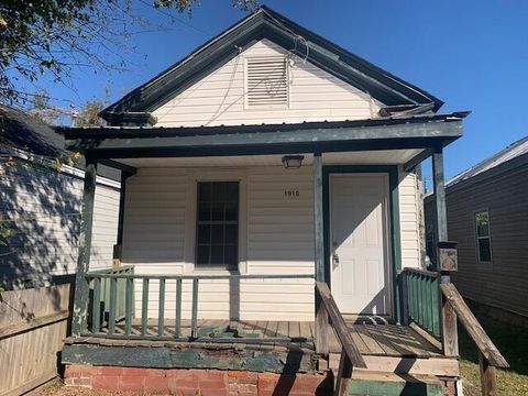 Photo of 1916 Walker Street, Augusta, GA 30904 (MLS # 548921)