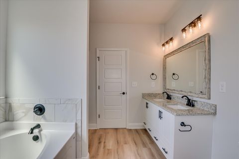 Tiny photo for 829 Sweetgrass Circle, Harlem, GA 30814 (MLS # 552555)